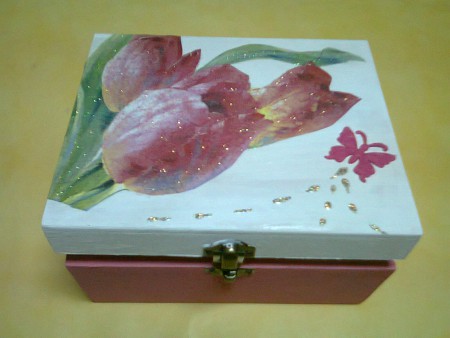 Caixa "flores rosinhas" Ref: C18