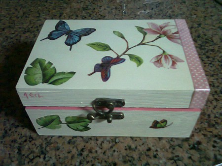 Caixa " Flor rosa" REF: C108